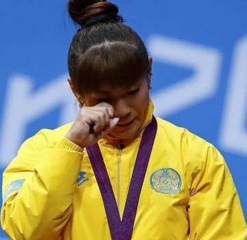 开云体育入口-体坛第一叛徒！她改洋名换国籍夺冠后称不是中国人，结局如何？|姚丽|哈萨克斯坦|马内扎|举重|教练_新浪体育_新浪新闻
